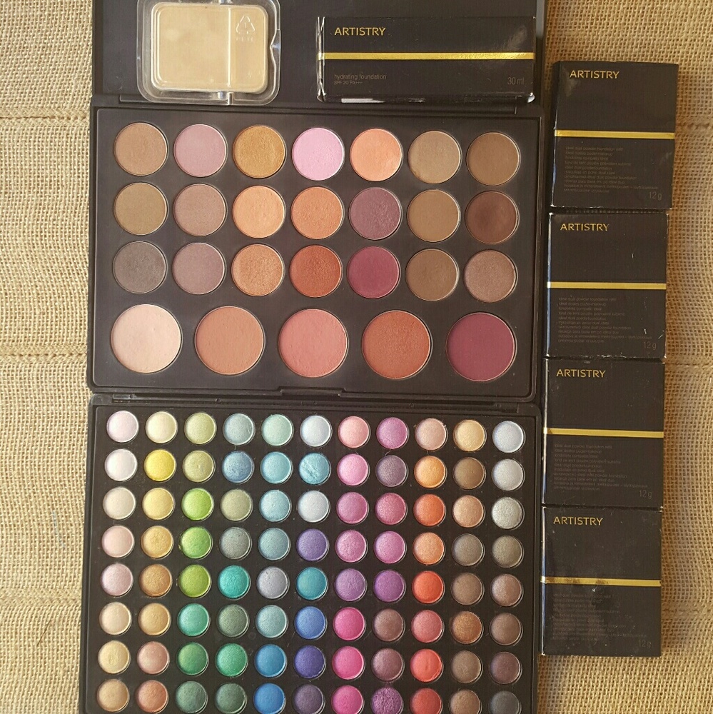 Eyeshadow Blush foundation powder - Picture 2 of 2